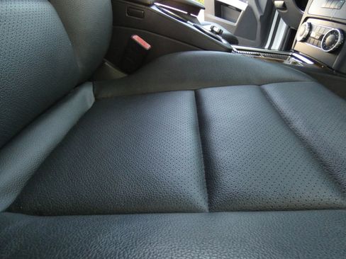 Used 2015 Mercedes-Benz GLK 350 2WD image 28