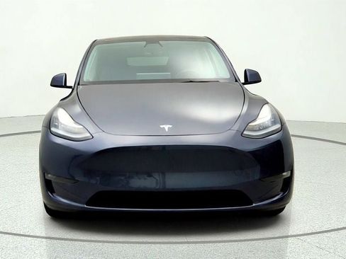 Used 2021 Tesla Model Y Long Range AWD/4WD image 2