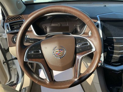 Used 2014 Cadillac SRX Luxury w/ Driver Assist Package image 15