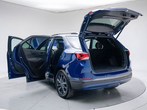 Used 2022 Chevrolet Equinox RS w/ RS Leather Package image 19