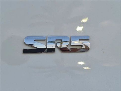 Used 2020 Toyota 4Runner SR5 Premium w/ Moonroof Package RWD image 7