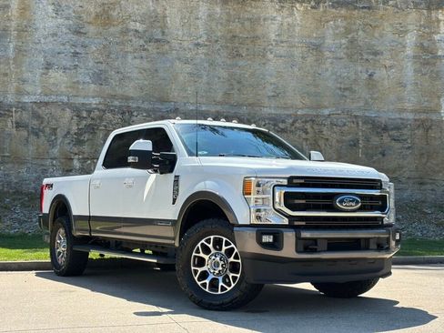 Used 2022 Ford F250 King Ranch w/ FX4 Off-Road Package image 2