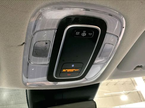 Used 2021 Hyundai Elantra SEL image 33