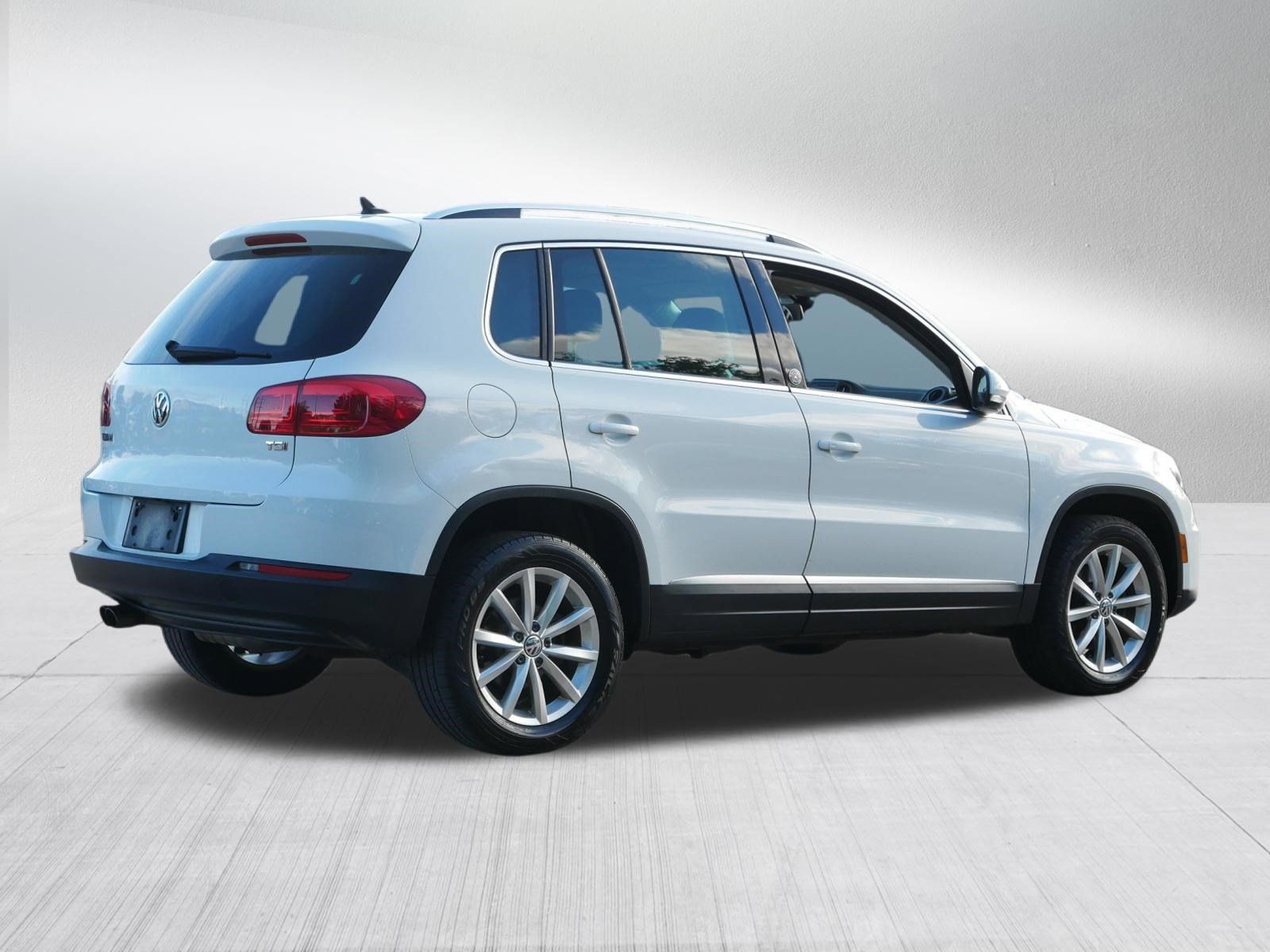 Used 2017 Volkswagen Tiguan Wolfsburg Edition FWD image 7