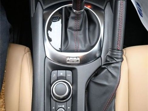 Used 2019 MAZDA MX-5 Miata Grand Touring image 10