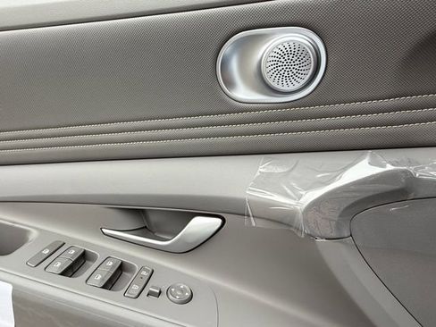 New 2026 Hyundai Elantra SEL Sport image 16