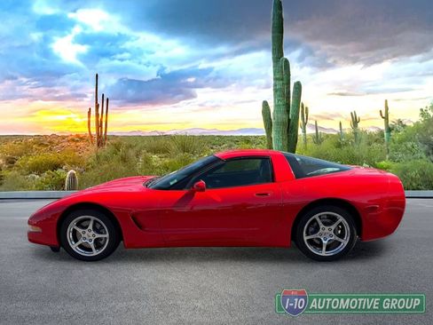 Used 2003 Chevrolet Corvette Coupe w/ Preferred Equipment Group RWD image 6