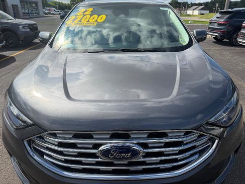 Certified 2022 Ford Edge Titanium AWD/4WD image 5