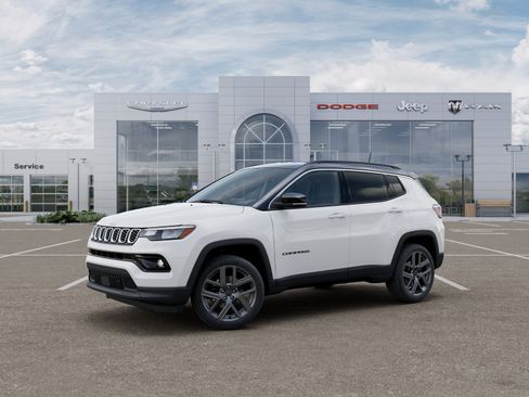 Used 2026 Jeep Compass Limited AWD/4WD image 2