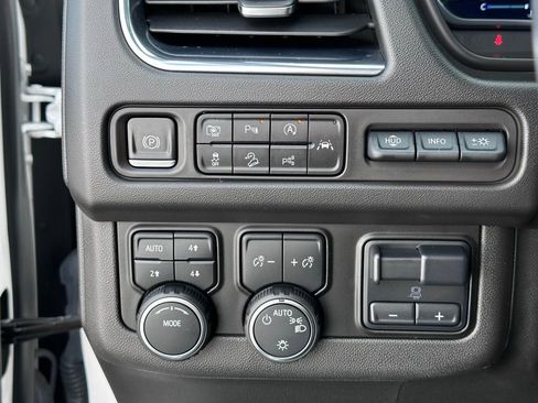 Used 2023 Chevrolet Tahoe High Country w/ Advanced Technology Package image 20