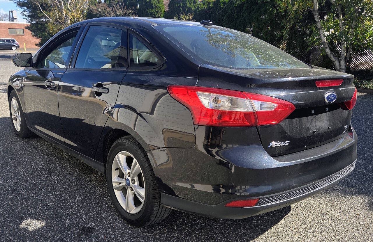 Used 2013 Ford Focus SE w/ SE Winter Pkg FWD image 8