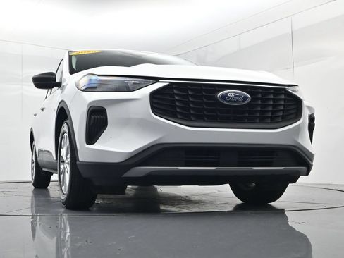 Used 2025 Ford Escape Active FWD image 44