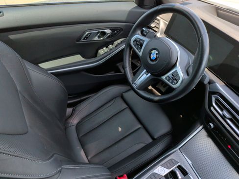 Used 2023 BMW 330i Sedan w/ M Sport Package RWD image 33