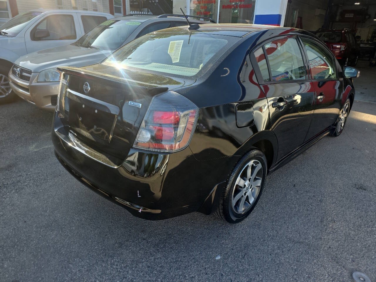 Used 2012 Nissan Sentra 2.0 SR w/ Special Edition Pkg FWD image 5
