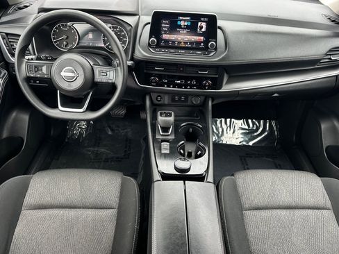Used 2024 Nissan Rogue SV AWD/4WD image 16