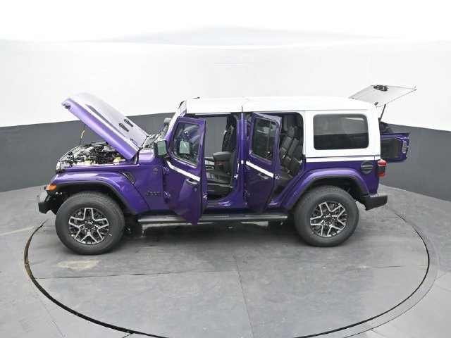 New 2026 Jeep Wrangler Unlimited Sahara w/ Whitecap Package AWD/4WD image 69