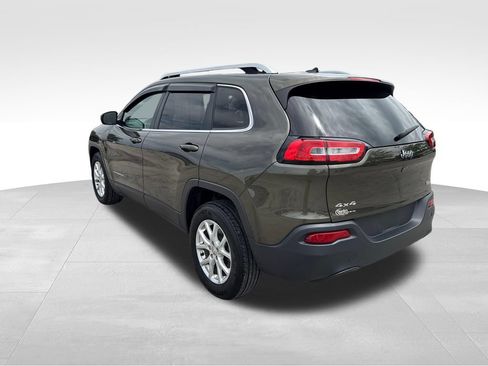 Used 2015 Jeep Cherokee Latitude w/ Cold Weather Group AWD/4WD image 4
