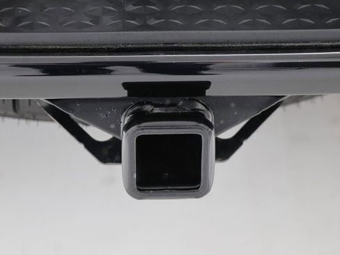 Used 2023 GMC Canyon Denali image 14