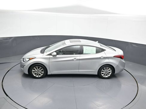 Used 2015 Hyundai Elantra SE w/ Option Group 03 FWD image 40