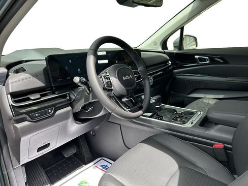 New 2026 Kia Carnival SX Prestige FWD image 8