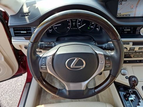Used 2015 Lexus ES 350 w/ Luxury Package FWD image 20