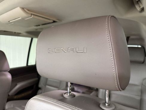 Used 2016 GMC Yukon XL Denali w/ Open Road Package AWD/4WD image 12