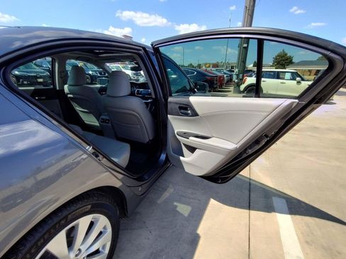 Used 2013 Honda Accord Touring image 36