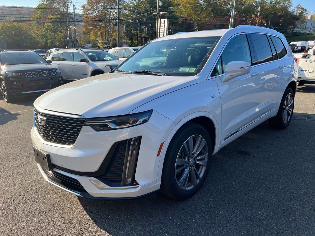 Used 2023 Cadillac XT6 Premium Luxury AWD/4WD image 3
