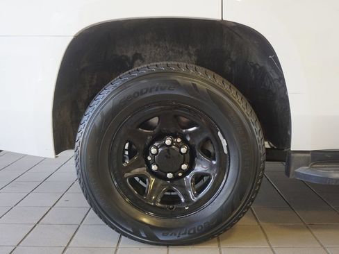 Used 2015 Chevrolet Tahoe 2WD image 27