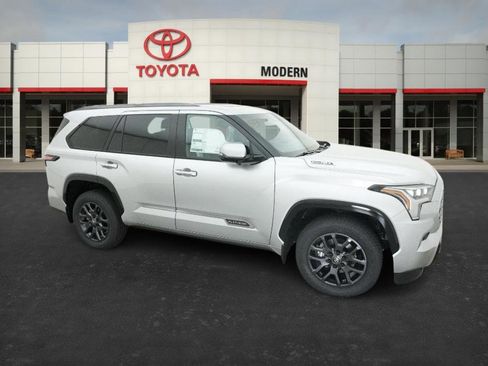 New 2026 Toyota Sequoia Platinum image 27