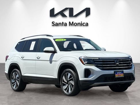Used 2024 Volkswagen Atlas SE AWD/4WD image 8