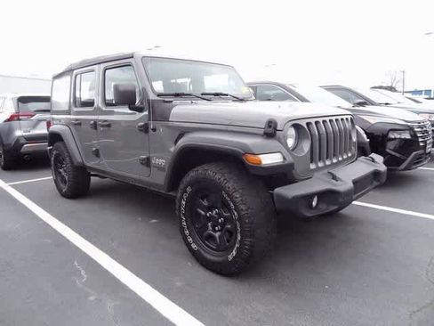 Used 2019 Jeep Wrangler Unlimited Sport image 3