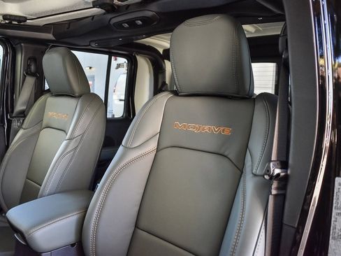 New 2026 Jeep Gladiator Mojave w/ Steel Bumper Group image 21