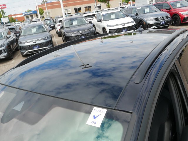 Used 2023 Volkswagen ID.4 Pro S AWD/4WD image 11