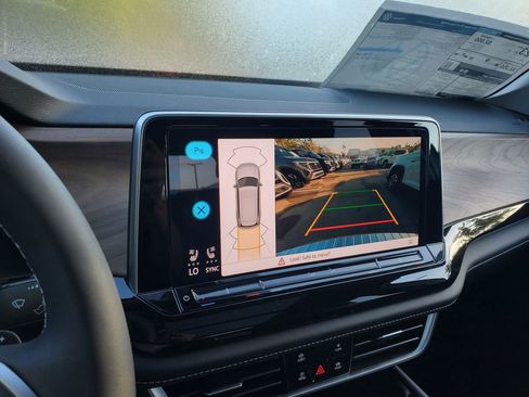 New 2026 Volkswagen Atlas SE FWD image 11