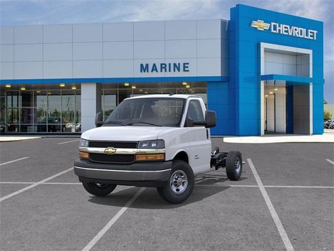 New 2025 Chevrolet Express 3500 w/ Power Convenience Package image 8