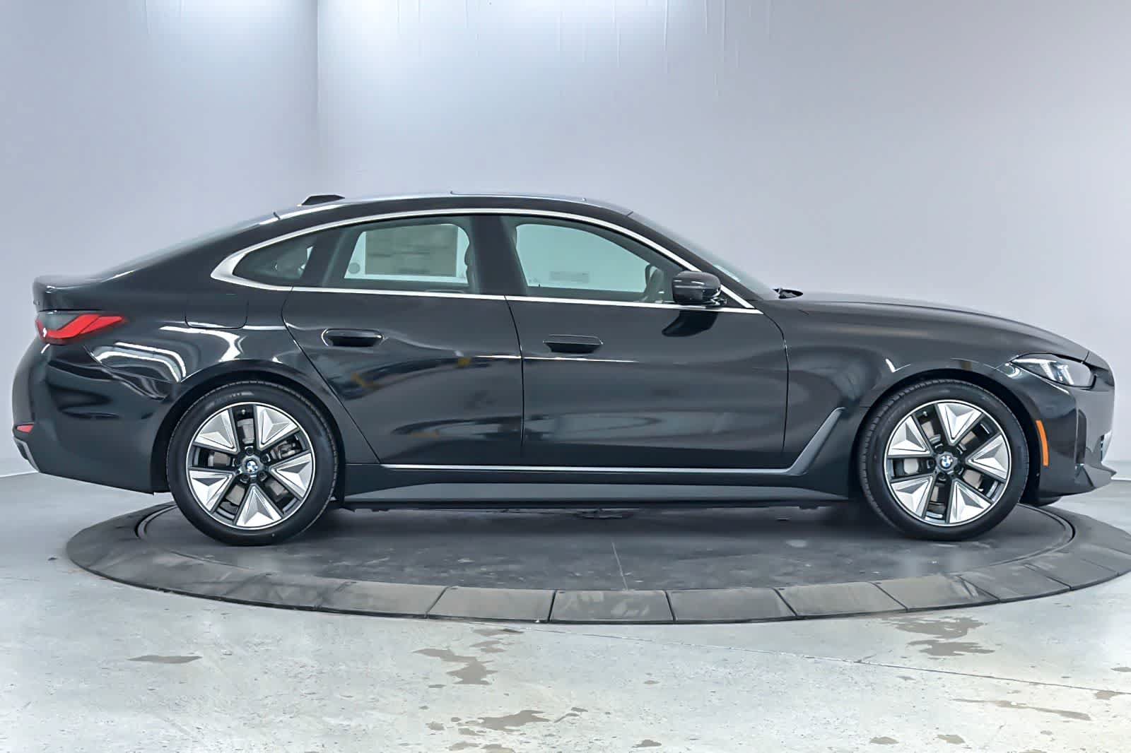 New 2026 BMW i4 xDrive40i w/ Premium Package AWD/4WD image 8