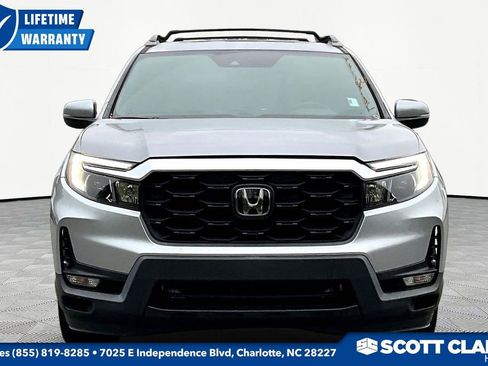 Used 2023 Honda Passport EX-L image 2
