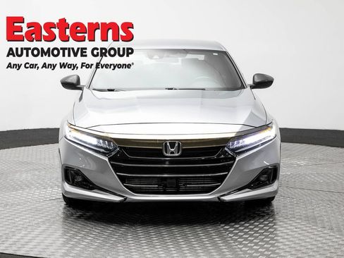Used 2022 Honda Accord Sport image 2
