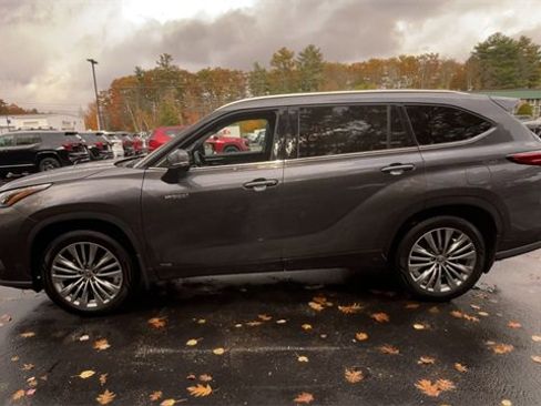 Used 2020 Toyota Highlander Platinum image 6