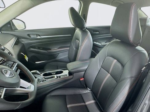 New 2025 Nissan Altima 2.5 SR image 25