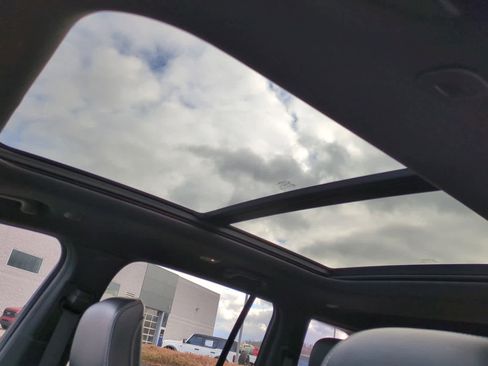 Used 2022 Jeep Grand Cherokee Overland image 19