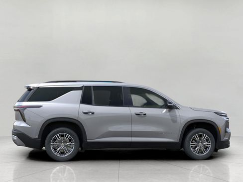 Used 2026 Chevrolet Traverse LT w/ Enhanced Driving Package AWD/4WD image 5