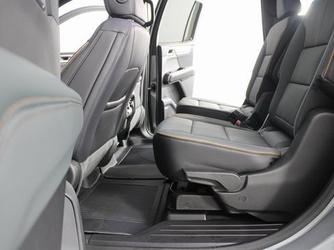 New 2026 GMC Acadia AT4 image 19