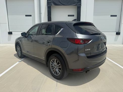 Used 2017 MAZDA CX-5 Touring w/ Preferred Equipment Package FWD image 5