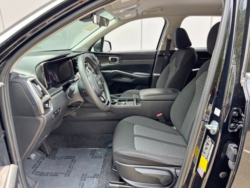 Used 2021 Kia Sorento LX FWD image 15