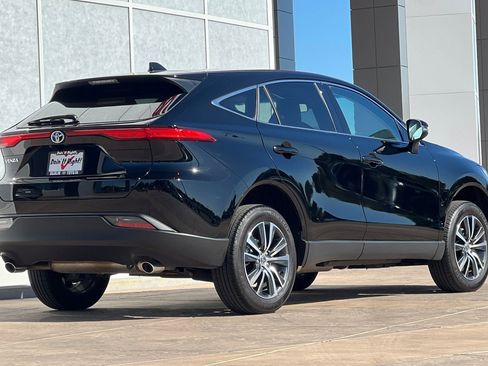 Certified 2024 Toyota Venza LE image 4