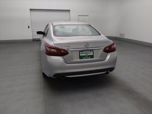 Used 2018 Nissan Altima 2.5 S w/ S Convenience Package FWD image 6