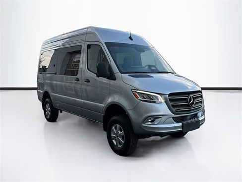 Used 2025 Mercedes-Benz Sprinter 144 Cargo image 3