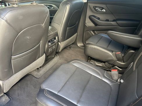 Used 2019 Chevrolet Traverse LT w/ LT Premium Package image 14